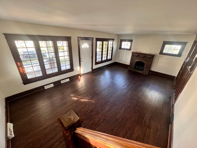 living room - 1673 Bancroft Ave