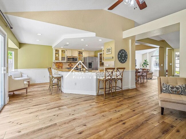 Building Photo - Updated 4bd/2ba Folsom Home with 3 Car Gar...