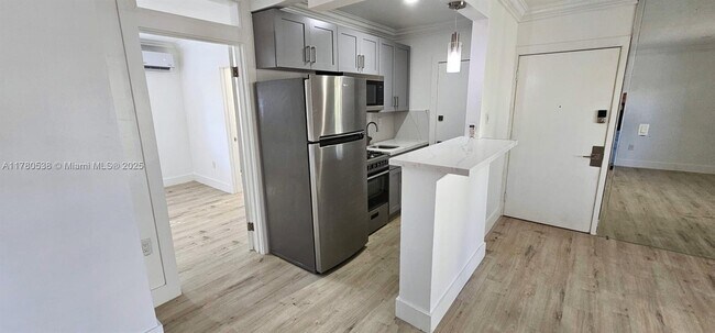 Building Photo - 6330 SW 79th St