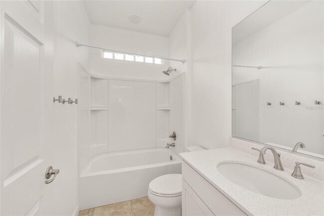 Building Photo - 6175 SW 74th Ct