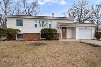 Building Photo - 517 Longwood Dr