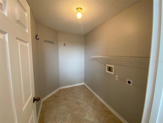 Building Photo - 805 Magnolia Creek Cir