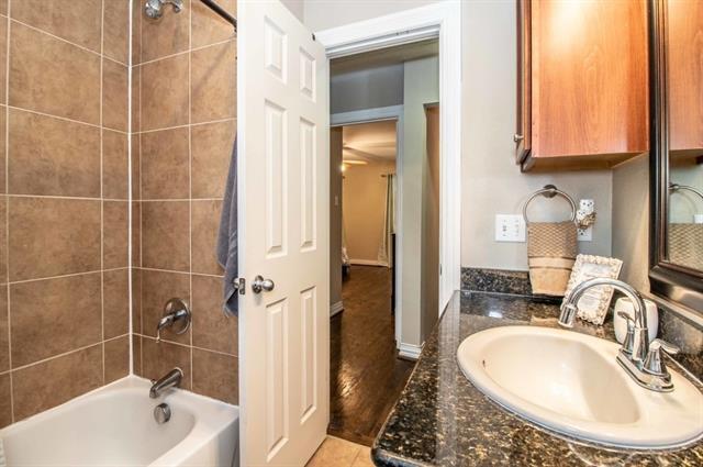 Building Photo - 2824 Minert St