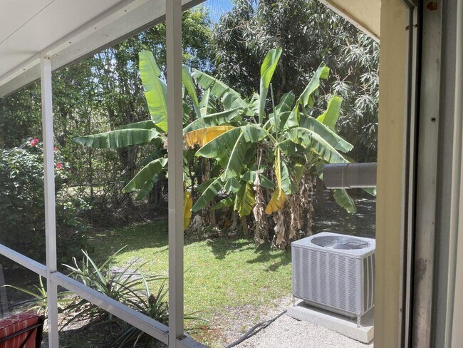 Building Photo - 6551 NE 7th Ave