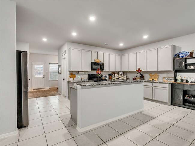 Building Photo - 8719 Willet St