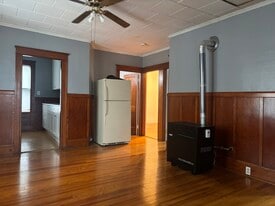 Building Photo - 109 Hemond Ave