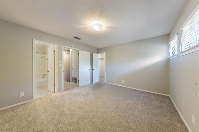 Building Photo - 4404 Travis Country Cir