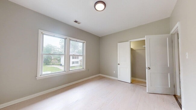 Building Photo - 3816 W 36th St