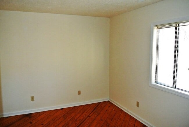 Building Photo - 216-B Greene St