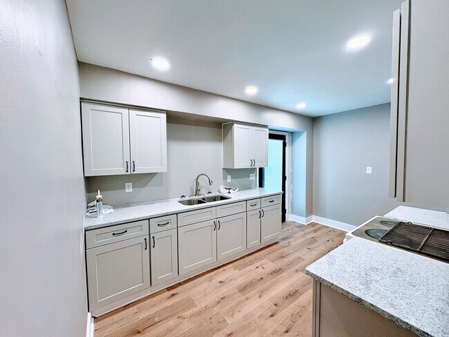 Building Photo - 2-4 Bedroom 1 Bathroom Home