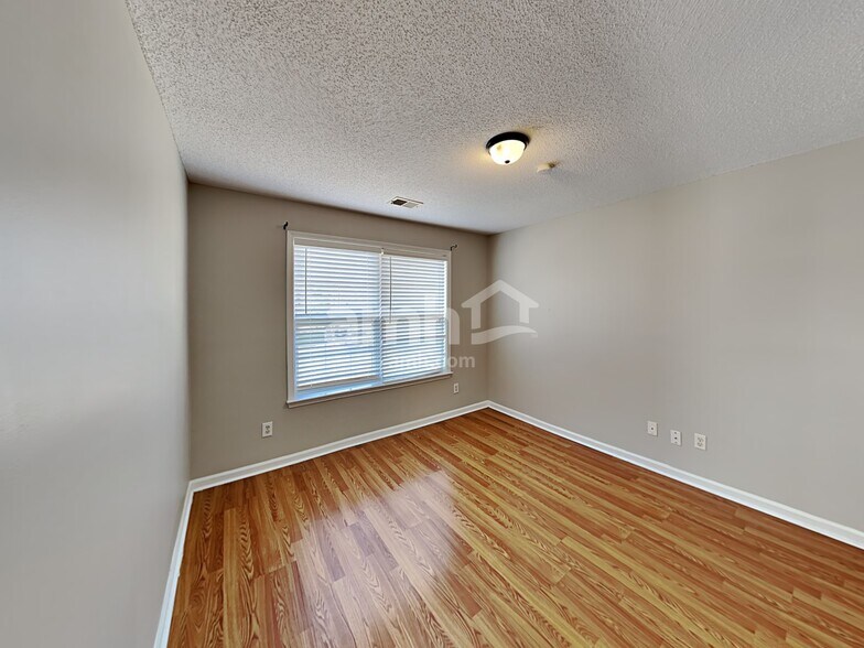 Building Photo - 11412 Leigh Glen Cir