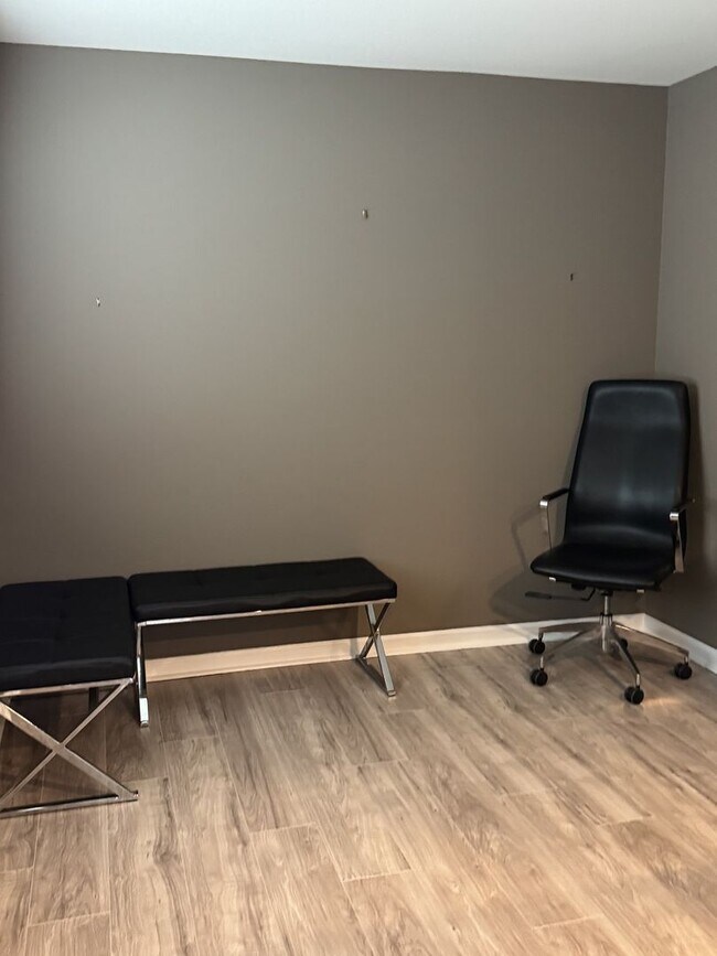 Building Photo - Partially FURNISHED Home is Carson City!