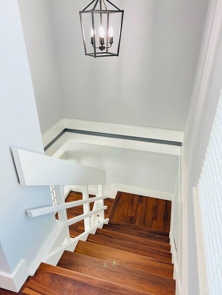 Building Photo - 314 Sunshine Dr