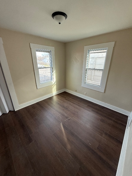 Building Photo - 1317 E Maryland St