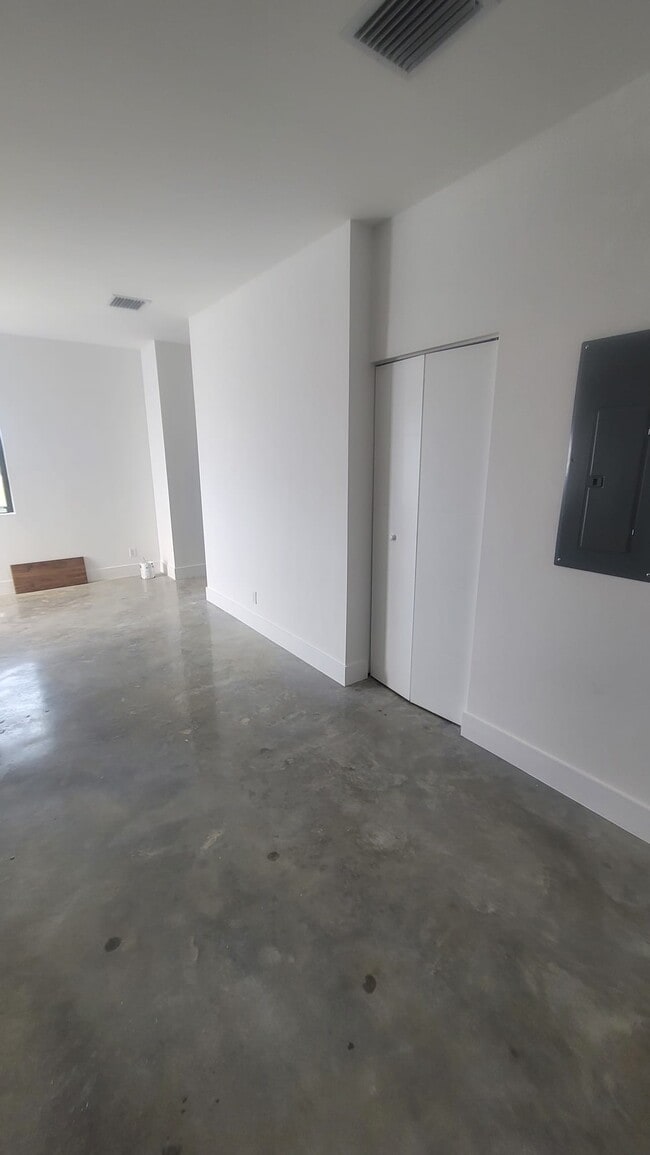 Building Photo - 2146 NW 69th Terrace