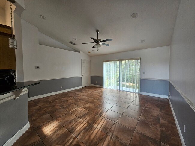 Building Photo - Beautifully Renovated Clermont Home Near Waterfront Park & Trails