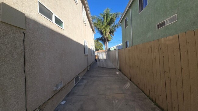 Building Photo - 79(633)