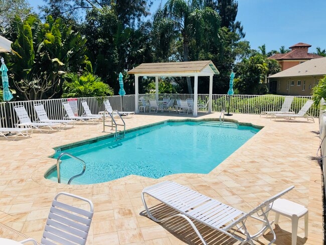 Building Photo - 16840 Sanibel Sunset Ct