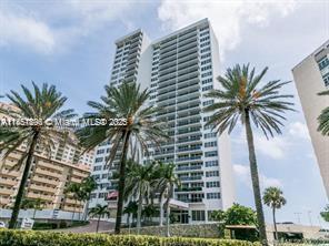 Primary Photo - 3140 S Ocean Dr