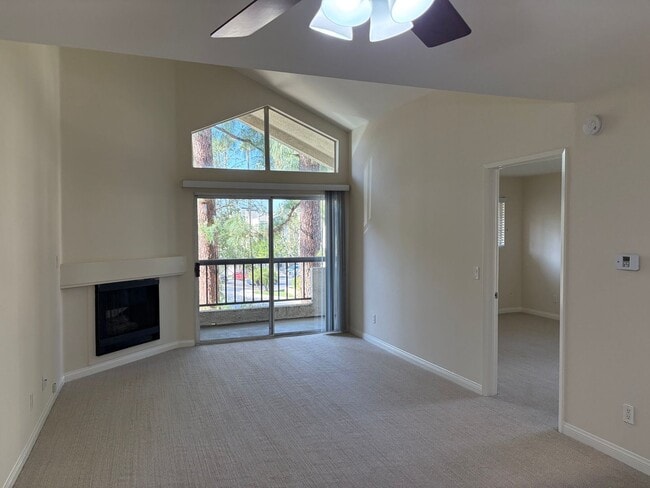 Building Photo - 1 Bedroom Resort Style Living at THE MET! ...