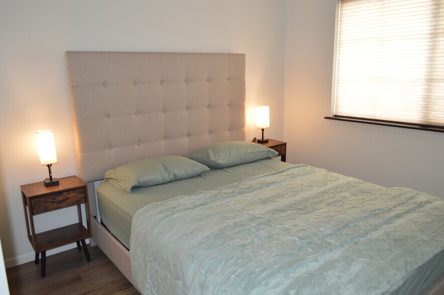 Building Photo - 751 Mission Point Rd