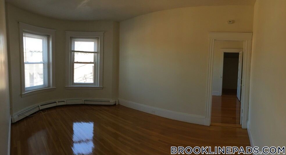 Building Photo - 208 Winthrop Rd