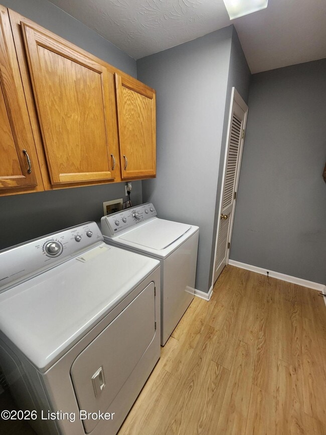 Building Photo - 10828 Glenway Pl