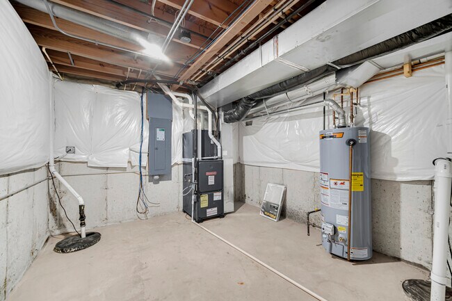 Building Photo - 803 W Courtland St
