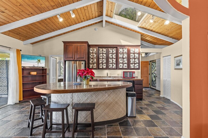 Building Photo - 82-5909-5909 Coffee Royal Pl