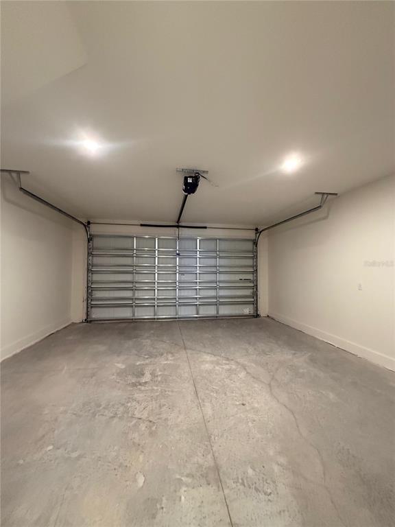 Building Photo - 15051 Groveside Rd