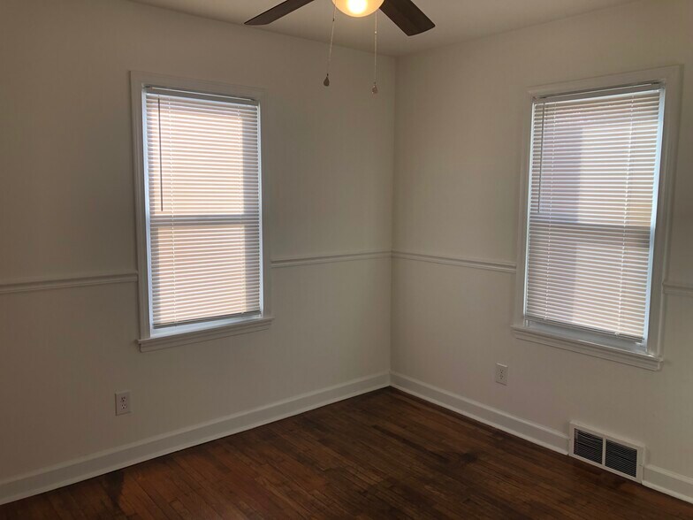 Building Photo - 3231 S Palisade Ave