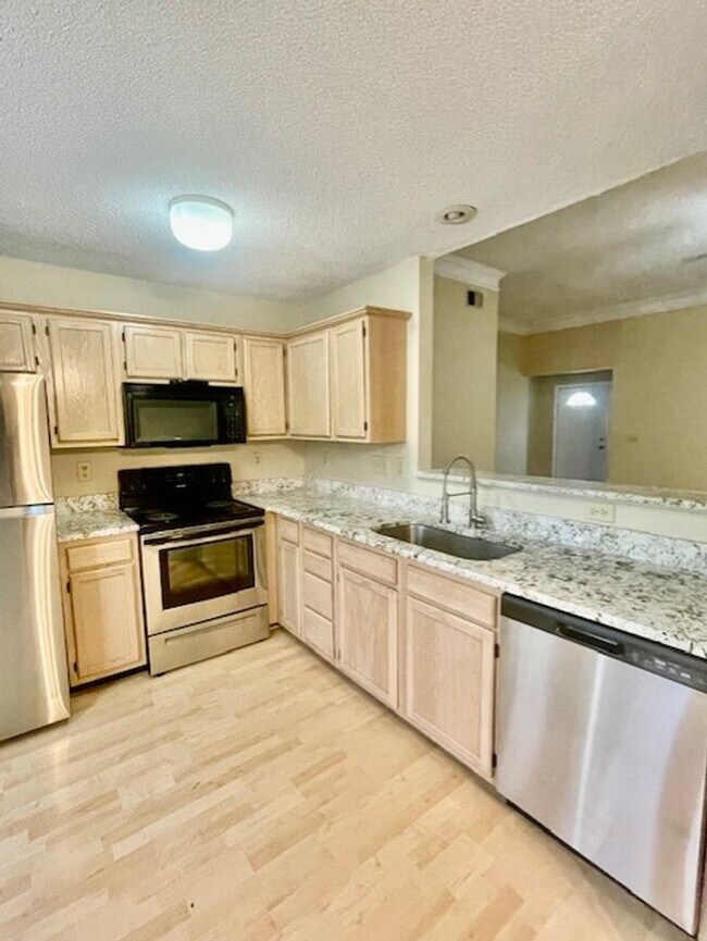 Building Photo - 12511 Agate Ln