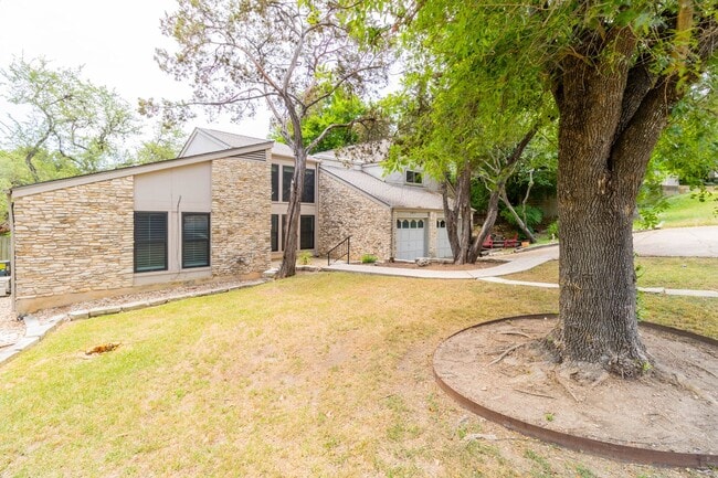 Building Photo - Charming 3 bed 2 bath Home in NW Austin!