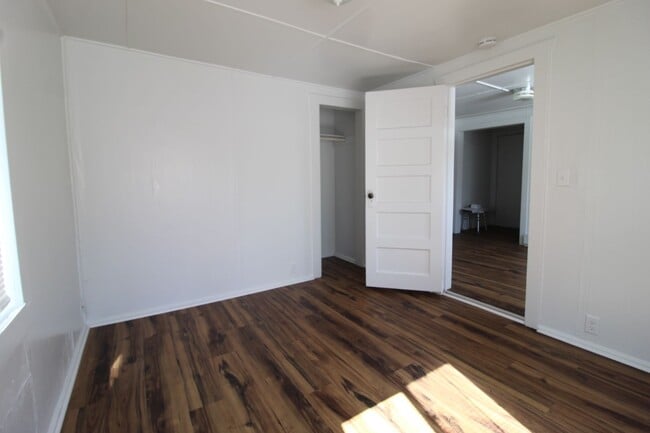 Building Photo - 528 Torrey St