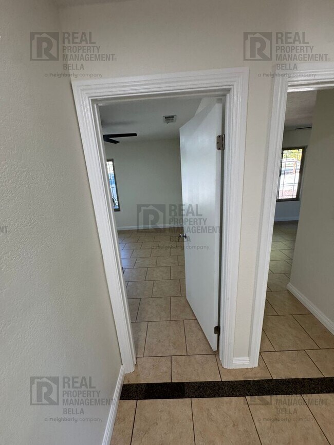 Building Photo - Spacious Single-Story 7-Bedroom Home with Open Layout & Abundant Natural Light