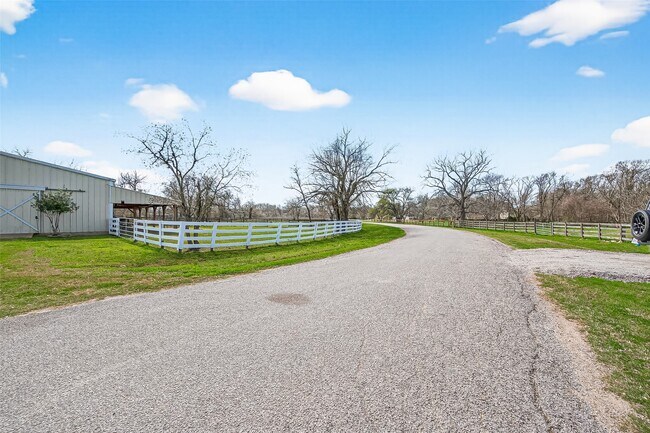 Building Photo - 403 Wrangler Rd