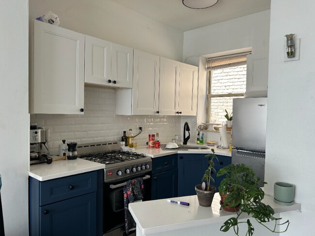 Primary Photo - 1349 Ellsworth St