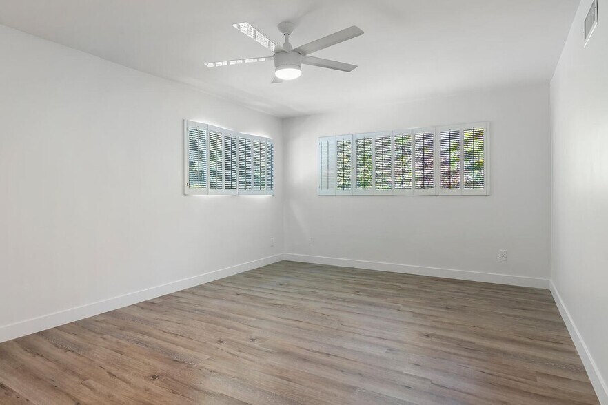 Building Photo - 11555 Duque Dr