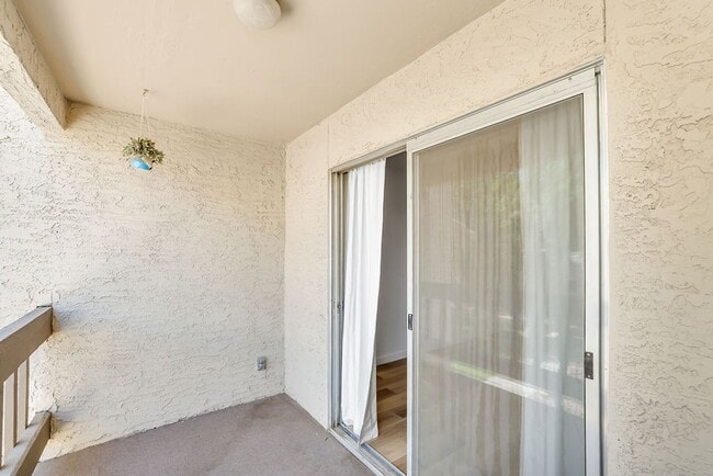 Building Photo - Beautiful Mesa Rental!