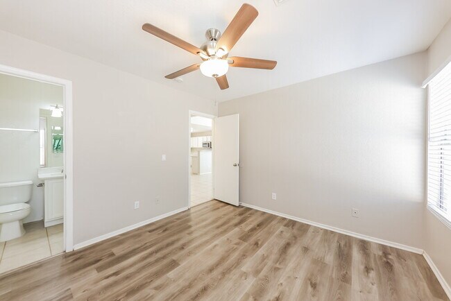 Building Photo - 11335 W Crestbrook Dr