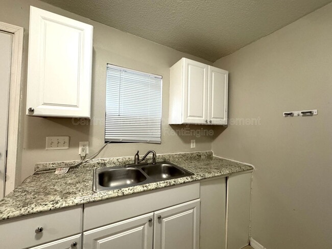 Building Photo - 430 S Parsons Ave