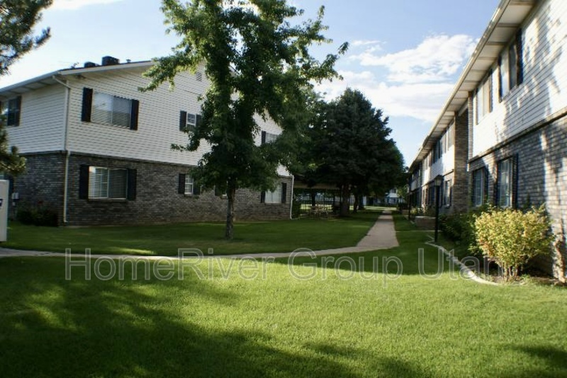 Building Photo - 98 E 600 S