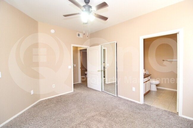 Building Photo - 2929 W Yorkshire Dr