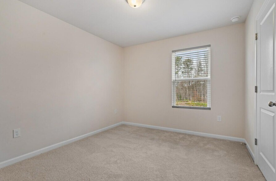 Building Photo - 3425 Honey Ivy Ln