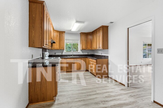 Building Photo - 2304 Villanova Cir