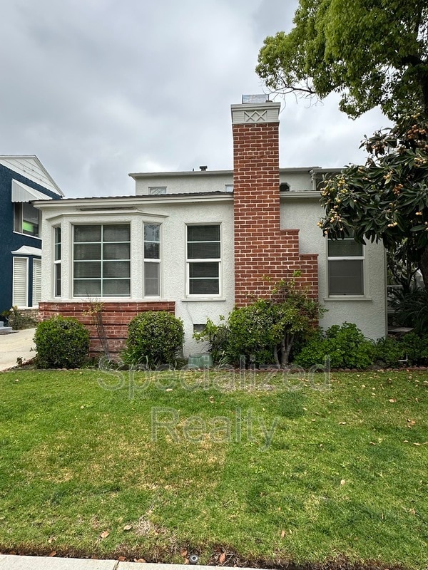 Building Photo - 769 E Doran St