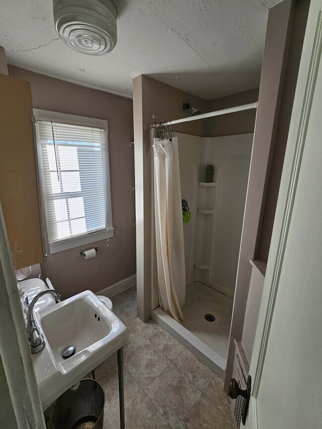 Bathroom - 1 Page St