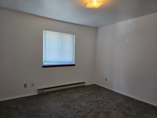 Building Photo - 740 2nd St