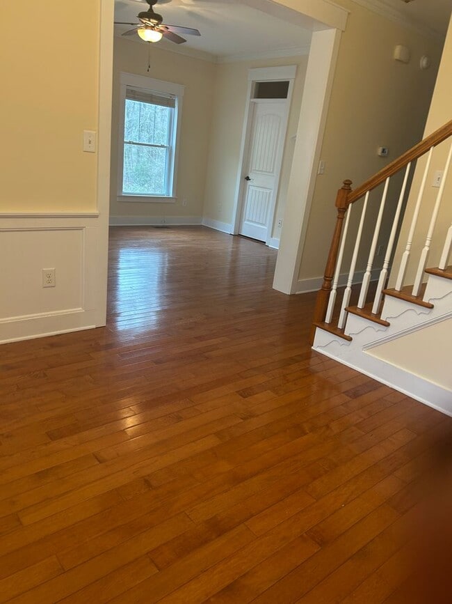 Building Photo - Kenilworth Area Rental!