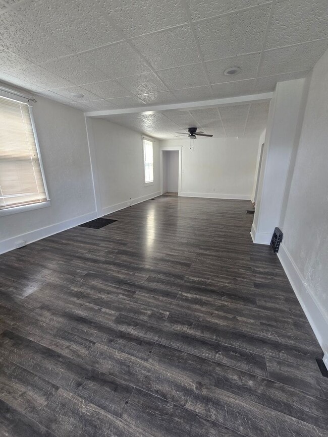 Building Photo - 703 Taylor St